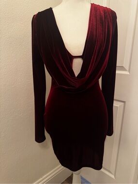 Elegant and Sexy Boutique Burgundy Velvet Draped dress